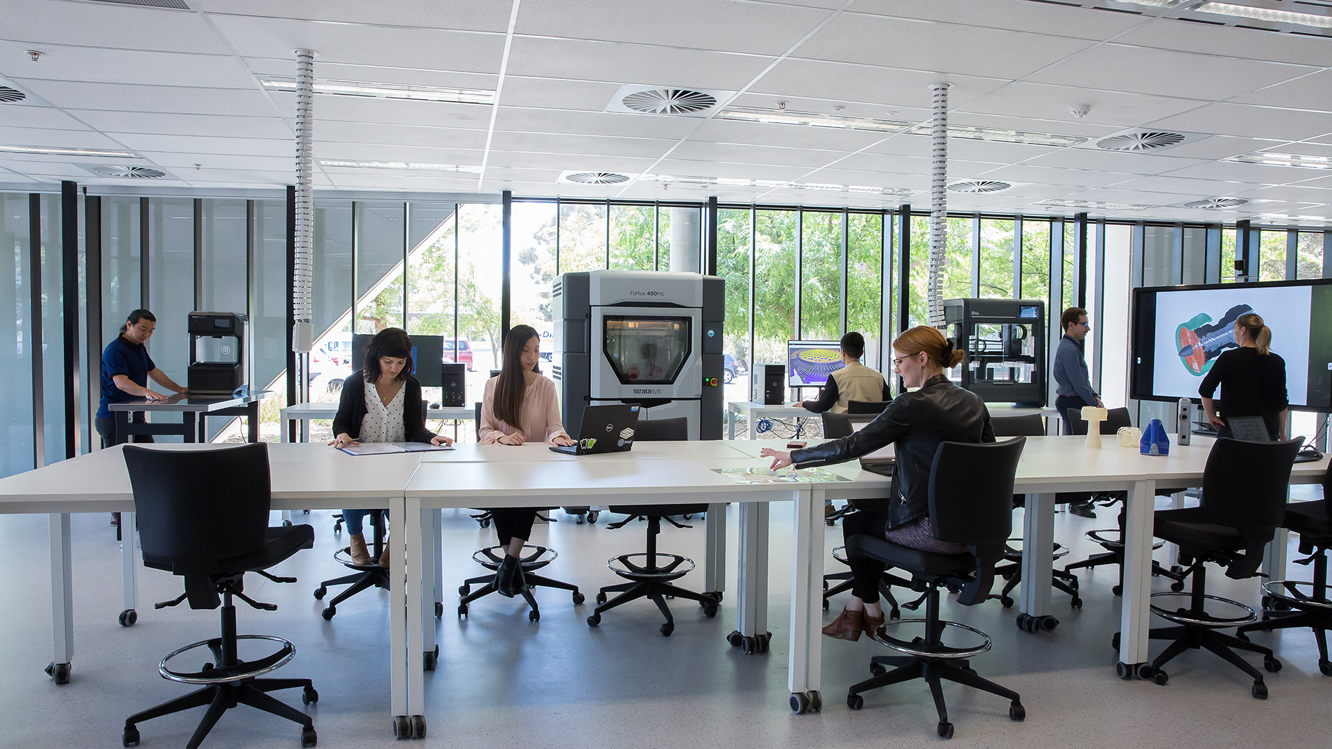 FII team members in the Industry 4.0 Testlab